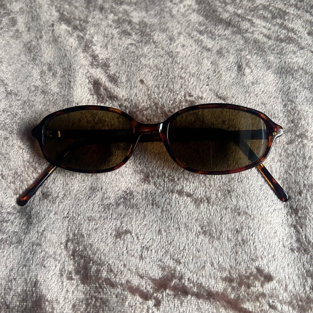 Brown Tortoise Shell Oval Sunglasses